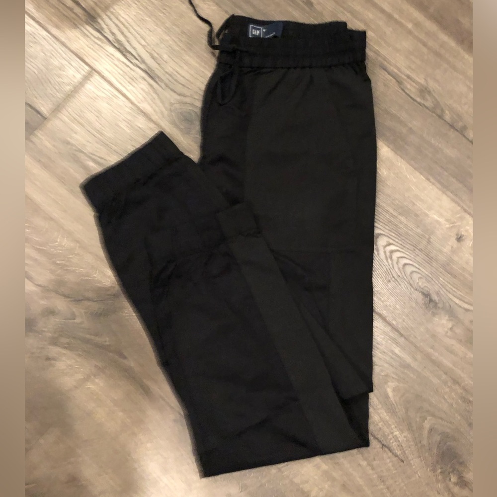 Women’s Gap x jogger (size:S) black